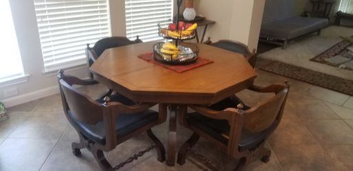 Antique style table chair set