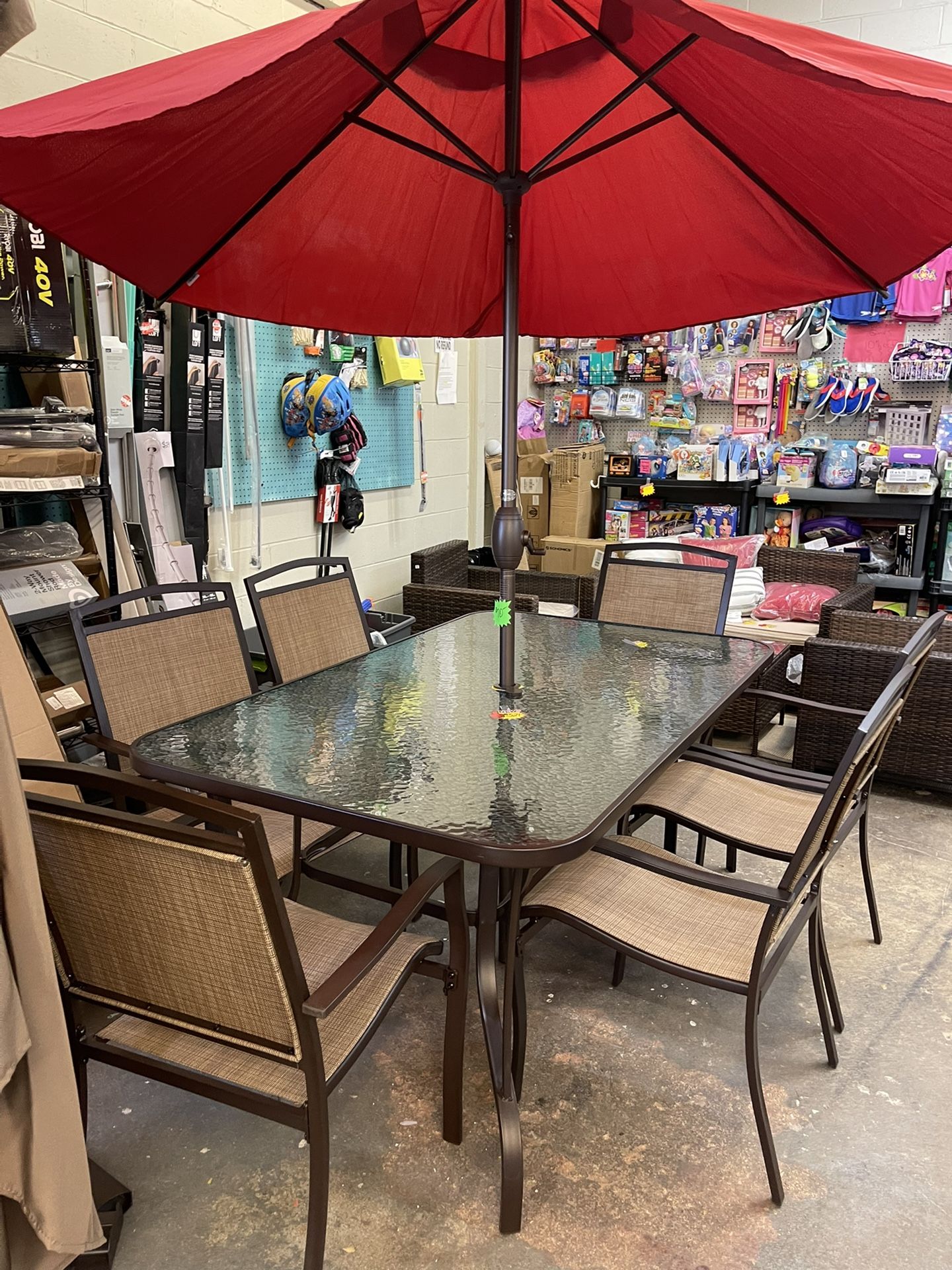 New Outdoor Dining Table 6 Chairs & Umbrella