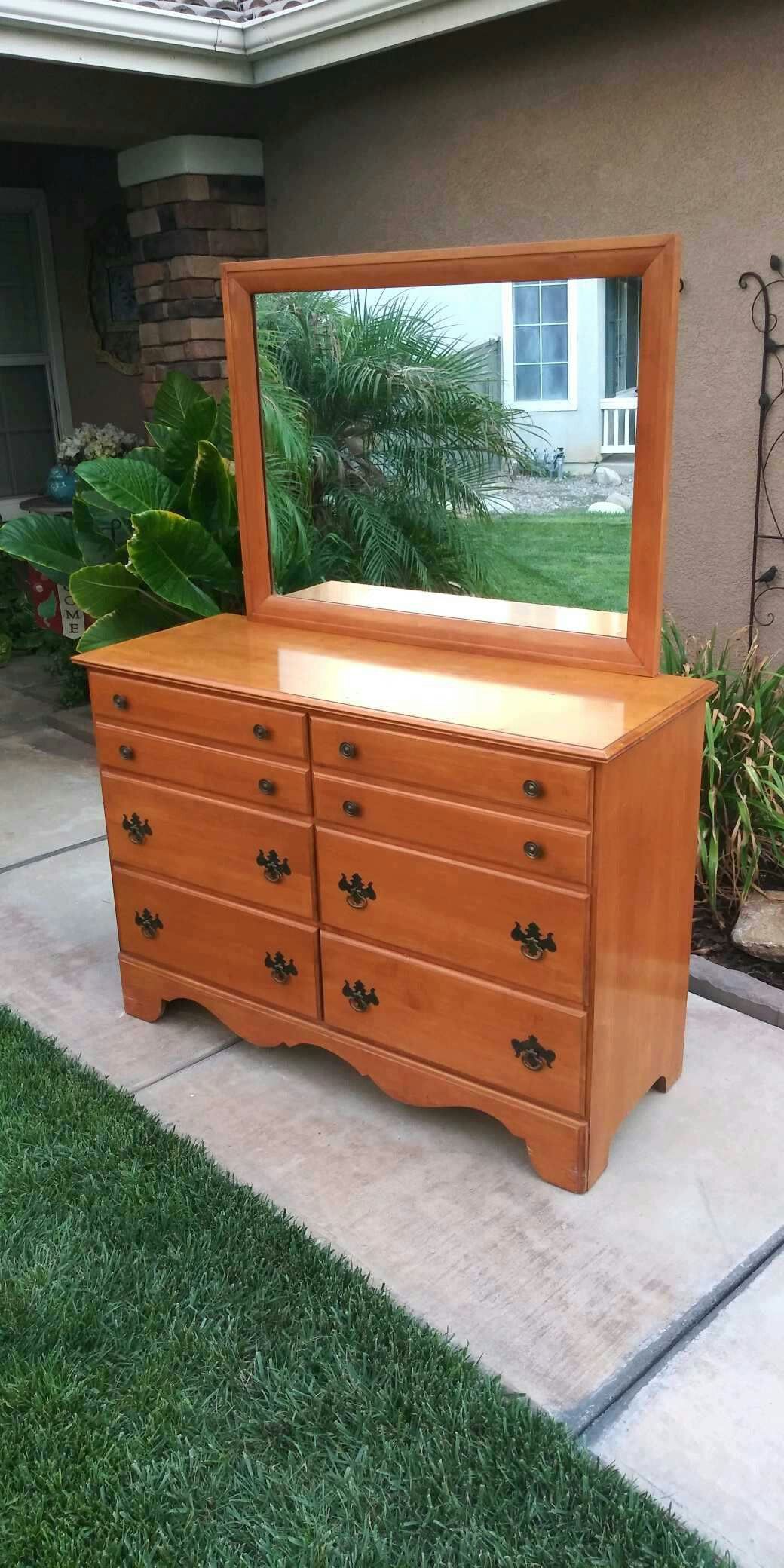 VINTAGE "CRAWFORD FURN" SOLID WOOD 6DR. DRESSER W/ MIRROR (FREE DELIVERY NEAR CORONA)
