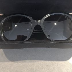 Chanel Polarized Women’s 5320a sunglasses black frames 135/19/56 authentic/ not fake