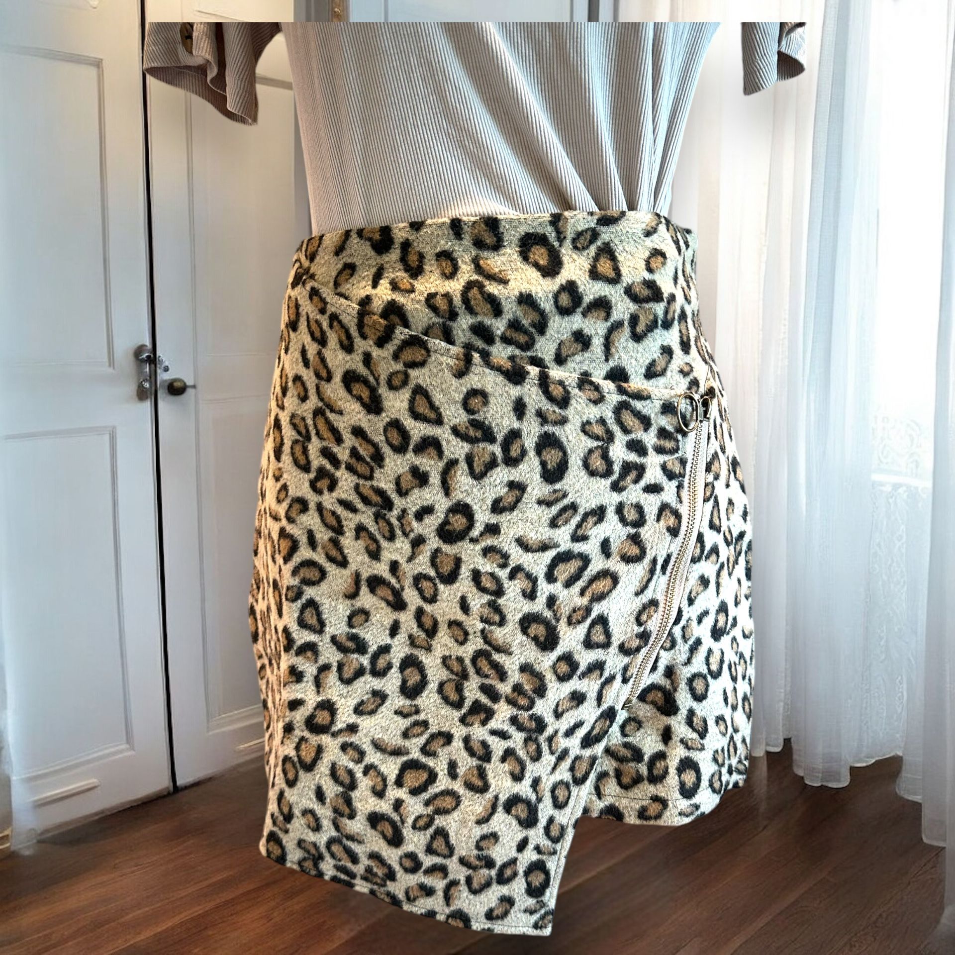 hayden Los Angeles Mini Skirt Leopard Print Asymmetrical Faux Wrap Wool Blend Md
