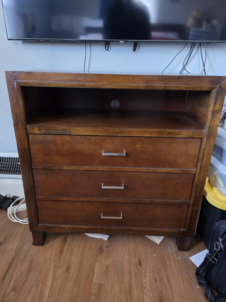 Small Chest/TV Stand