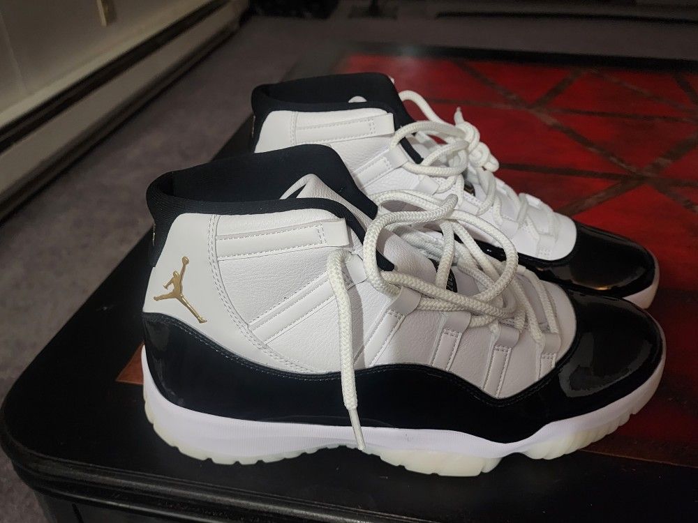 Size 13  New Without Box Jordan 11 Gratitude 