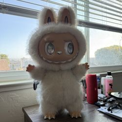 White Zimomo And Labubus