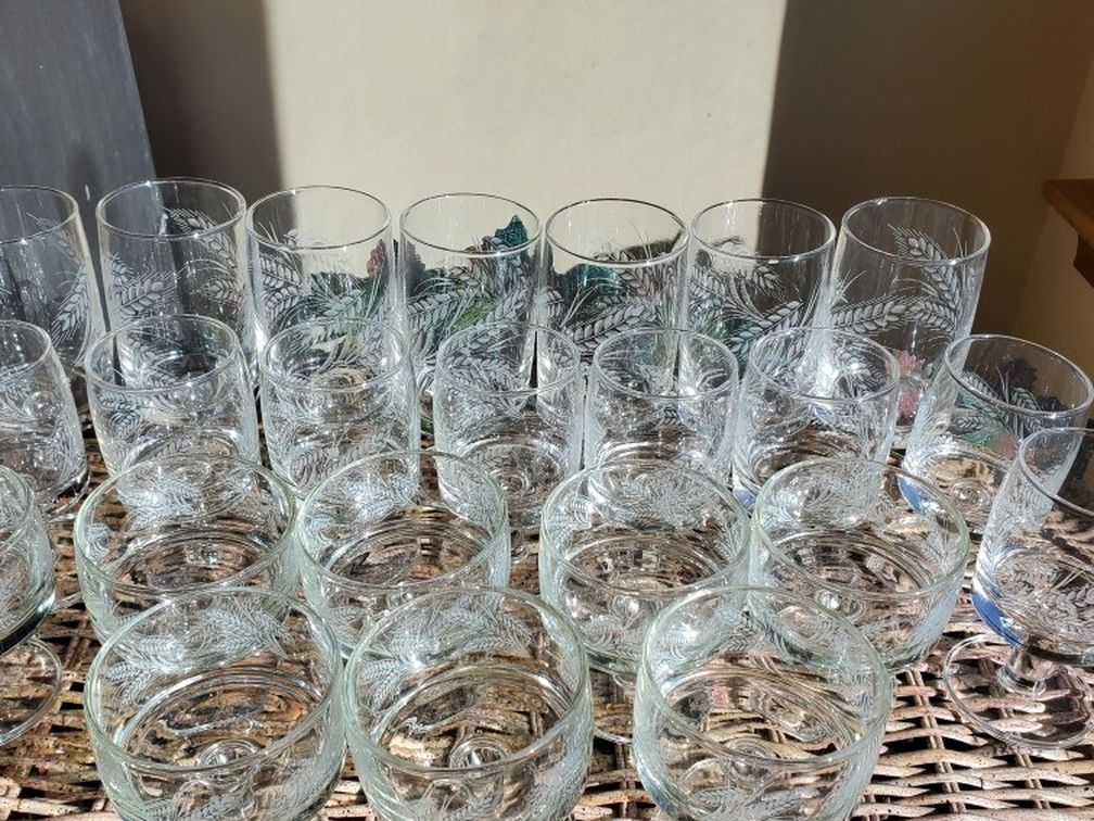 Set Of 23 Vintage Etched Wheat Pattern Cocktail.glasses.