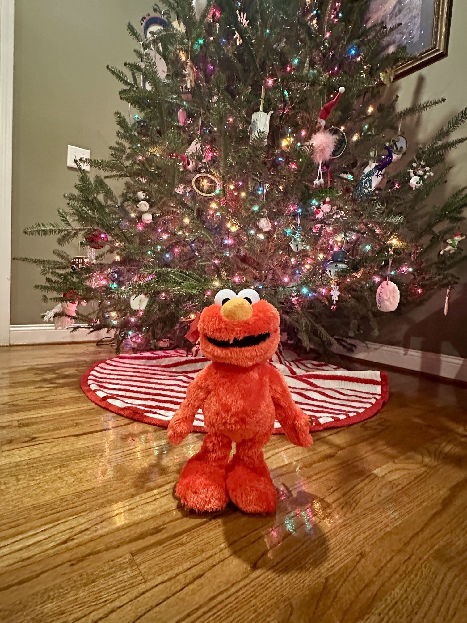 Elmo Slide Plush – Brand New with Tag!