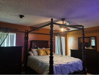 Bedroom set