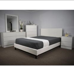 Bedroom Set *** Sold Separately Too ****** Juego De Cuarto **** Se Puede Vender Por Separado 