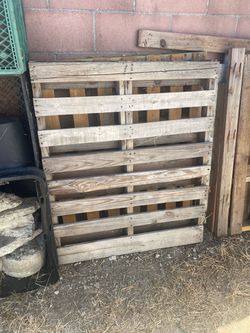 ***FREE WOODEN CRATES***