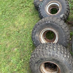 Complete Set Of Four Wheel Tires And Rims 