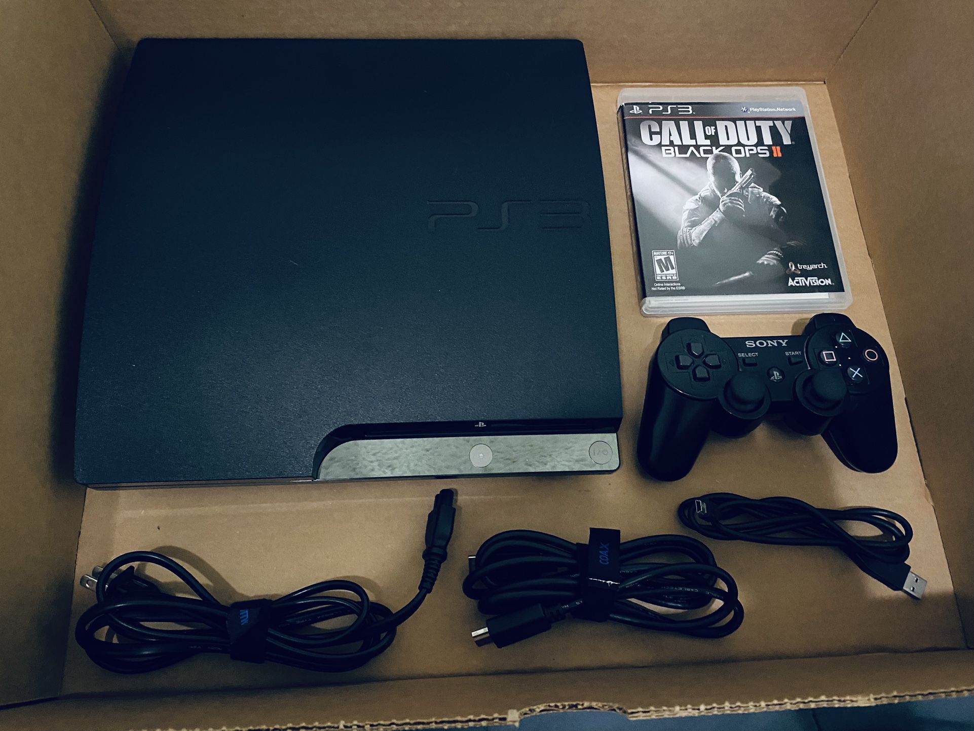 Sony Playstation 3 Ps3 Console with call of duty Black ops 2 Game In Very Good Condition fully functional Adult Owned
