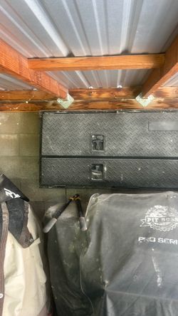 Trick side tool box