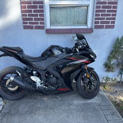2015 Yamaha YZF-R3