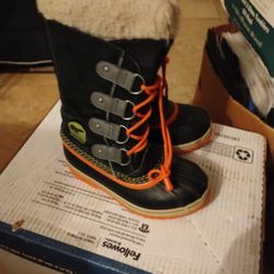 Sorel Snow Boots size 1