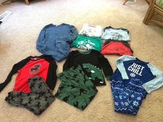 BOYS SIZE 8 DINOSAUR LONG SLEEVE SHIRTS, PAJAMAS