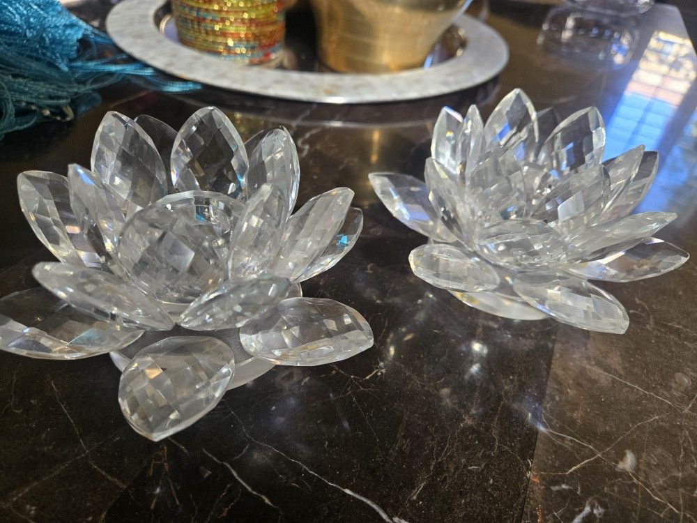 Beautiful Shannon Crystals Set Of 2 Lead Crystal Lotus Tapered Candle Holders