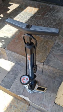 Schwinn bike air pump excellent condition.