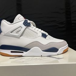 Jordan 4 SB navy 