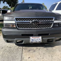 2003-2006 Silverado HD hood