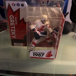 Team Canada 1987 Wayne Gretzky Figure 