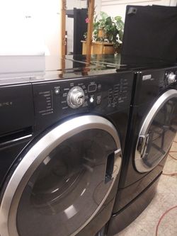Maytag front load washer and dryer set Electric