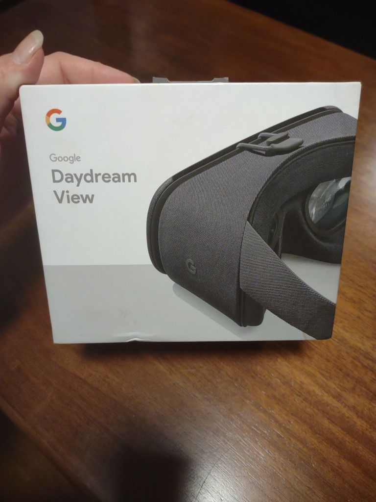 Like New - Google Daydream View VR Headset