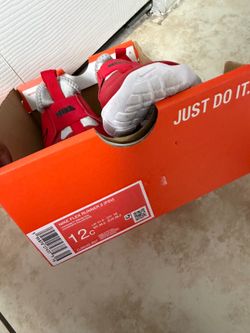 NIKE FLEX RUNNER