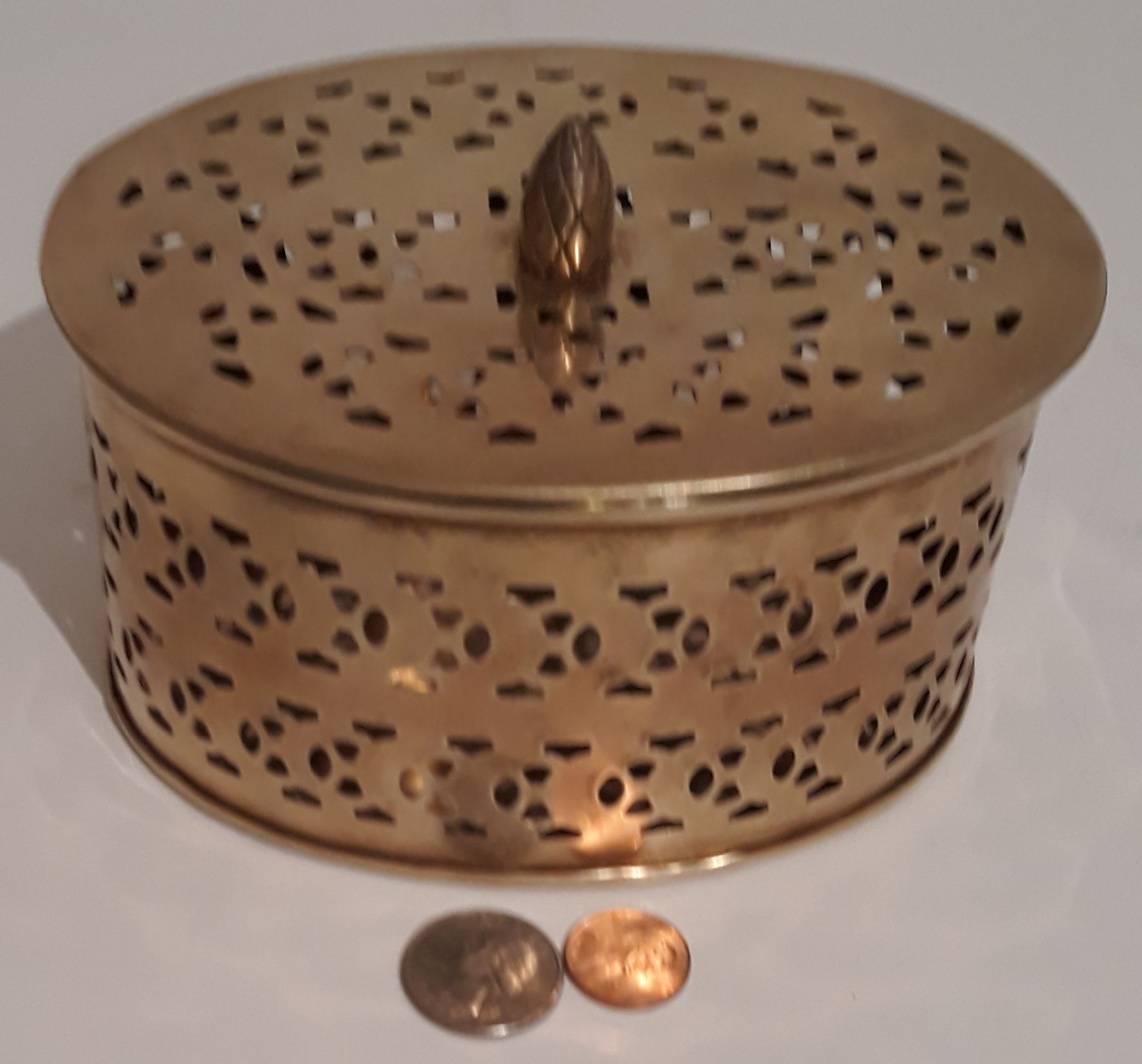 Vintage Metal Brass Storage Container, Stash Box, 6" x 4 1/2" x 3", Dresser Decor, Table Decor, Shelf Display, This Can Be Shined Up Even More