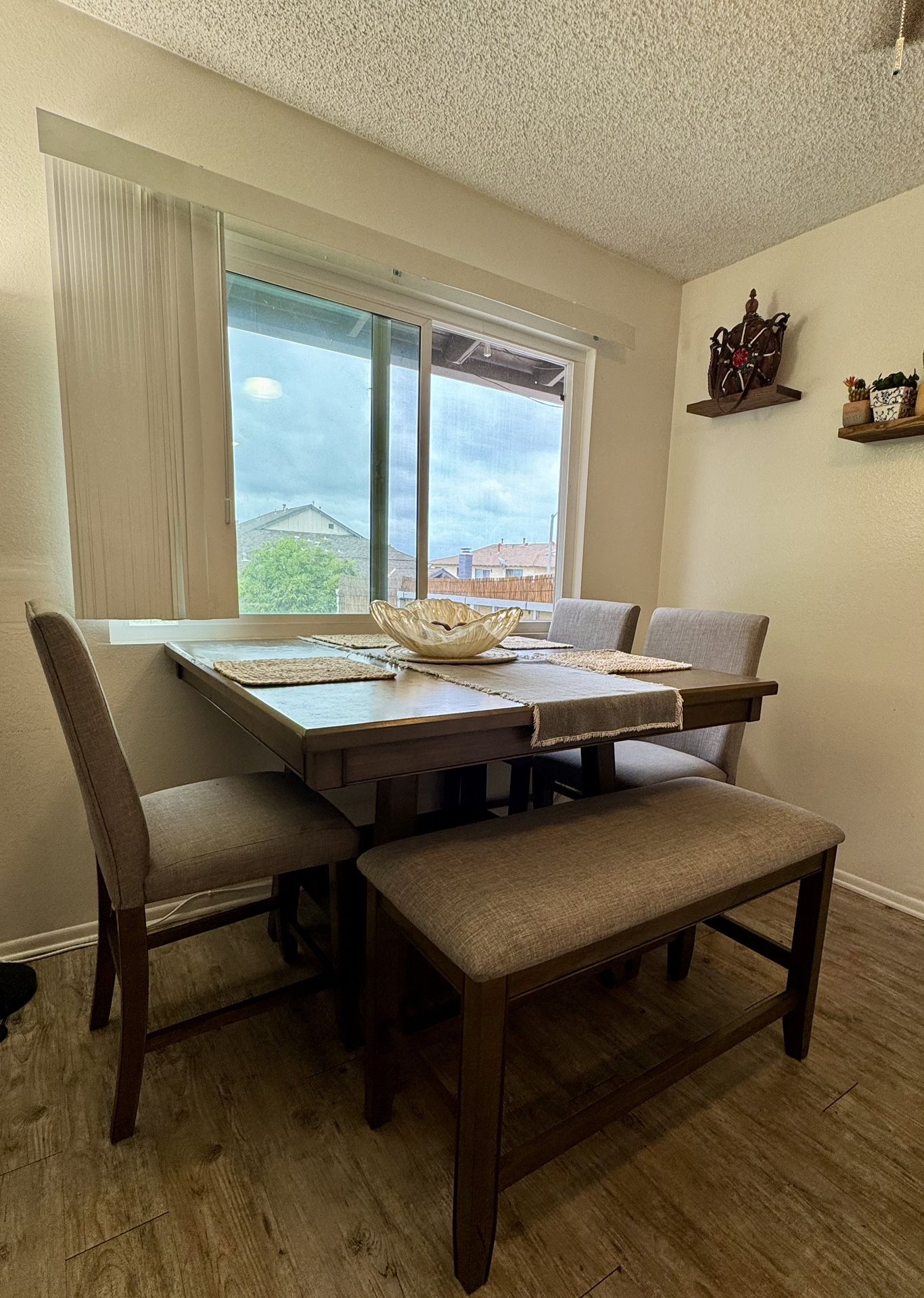 DINING SET