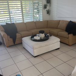 Like New Baers Sectional Couch