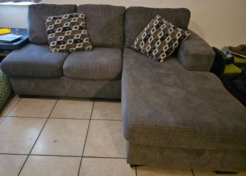 Free Sectional