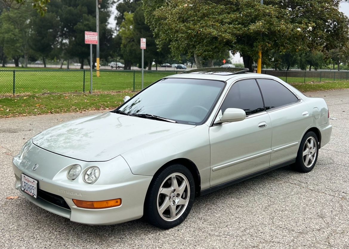 1998 Acura Integra for Sale in El Monte, CA - OfferUp