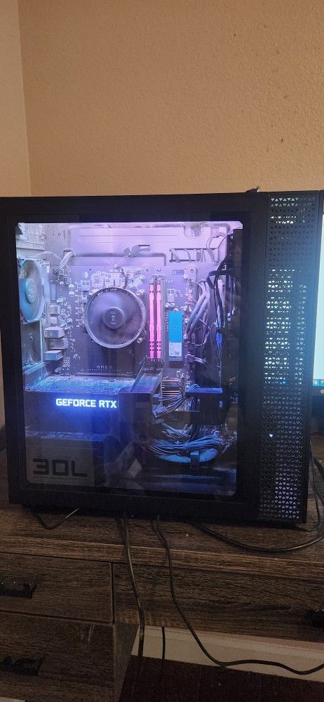 Gaming Pc And Full Gaming Set Up 