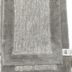 Essential Spa Bath Rug Set. New