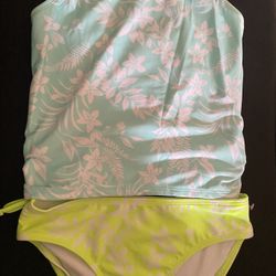 Girl’s Cat & Jack Swim Suit 10/12