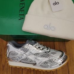 BV SNEAKERS! 8.5/9/9.5