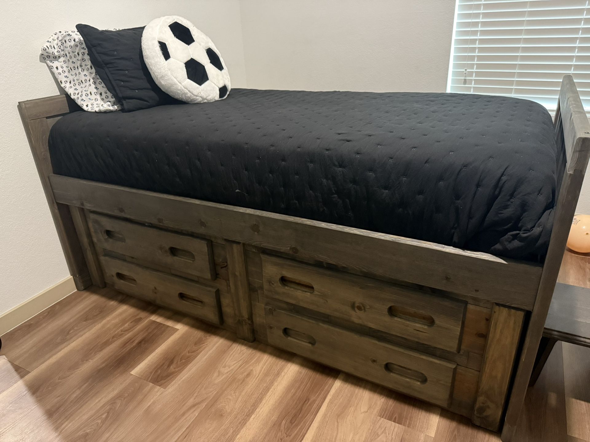 Twin Bed With Drawers