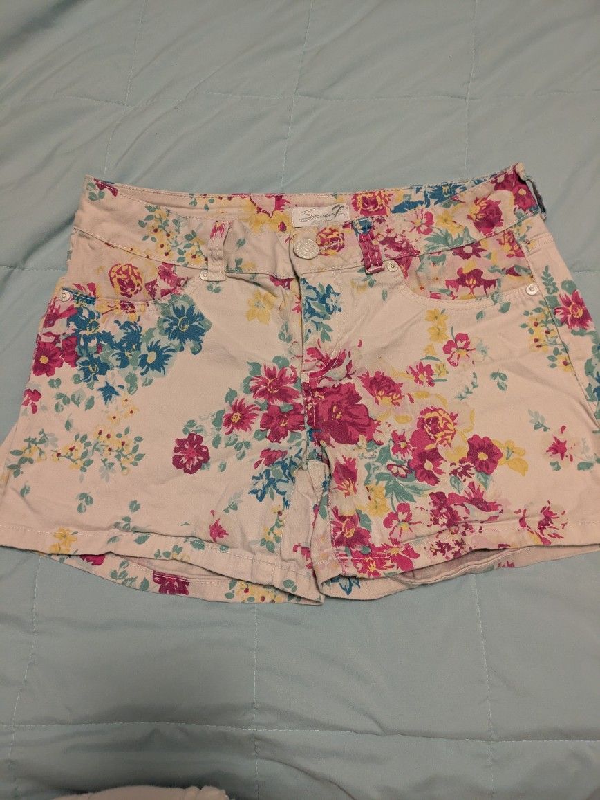 Floral Print Two Pocket Shorts Size 12