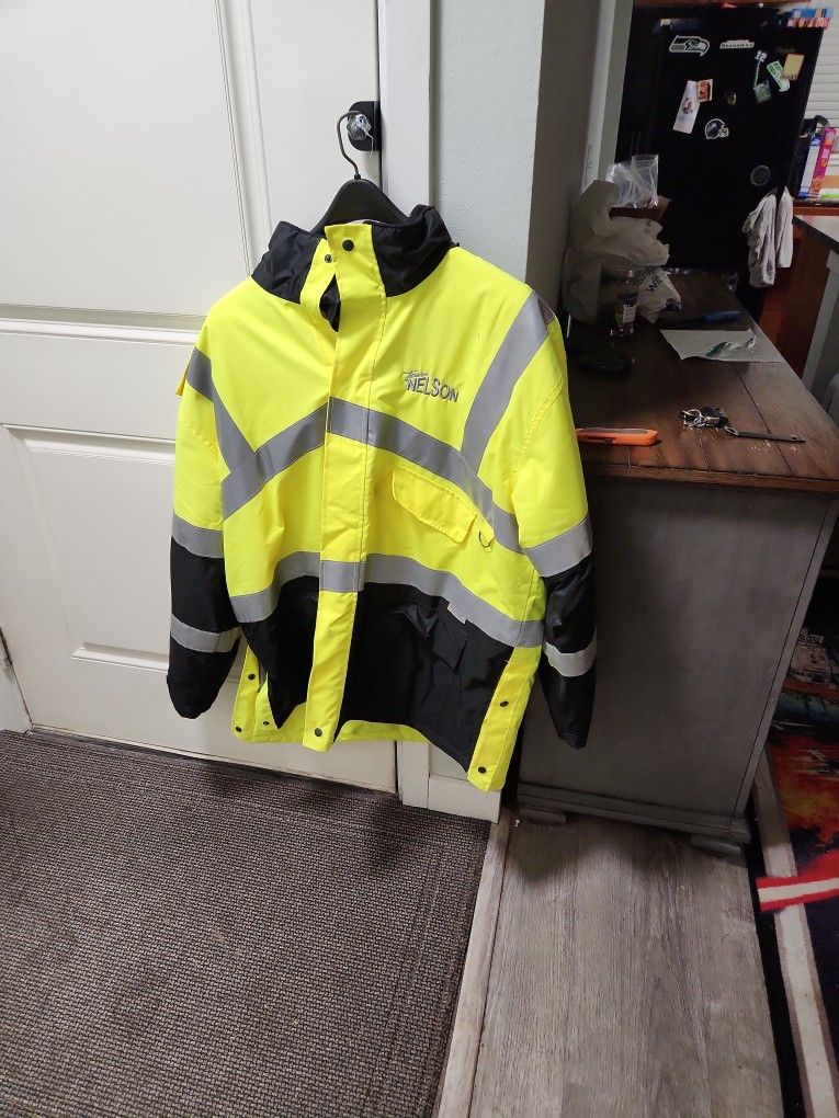 high visibility heavy duty parka style winter coat barely worn size xl