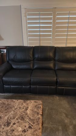 Recliner couch