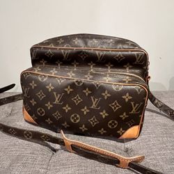 Louis Vuitton Purse