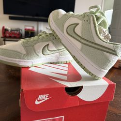 Nike Dunk honey Dew 