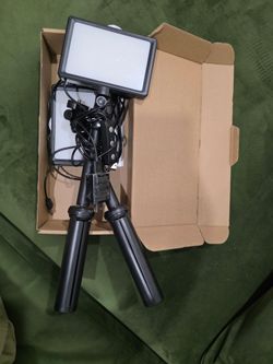 Neewer dimmable LED