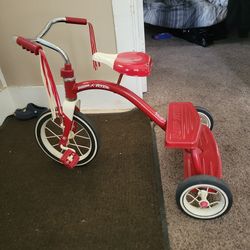 Radio flyer tricicle