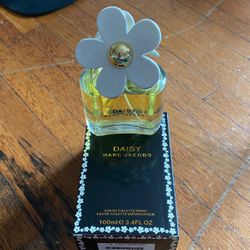 Daisy By Marc Jacobs