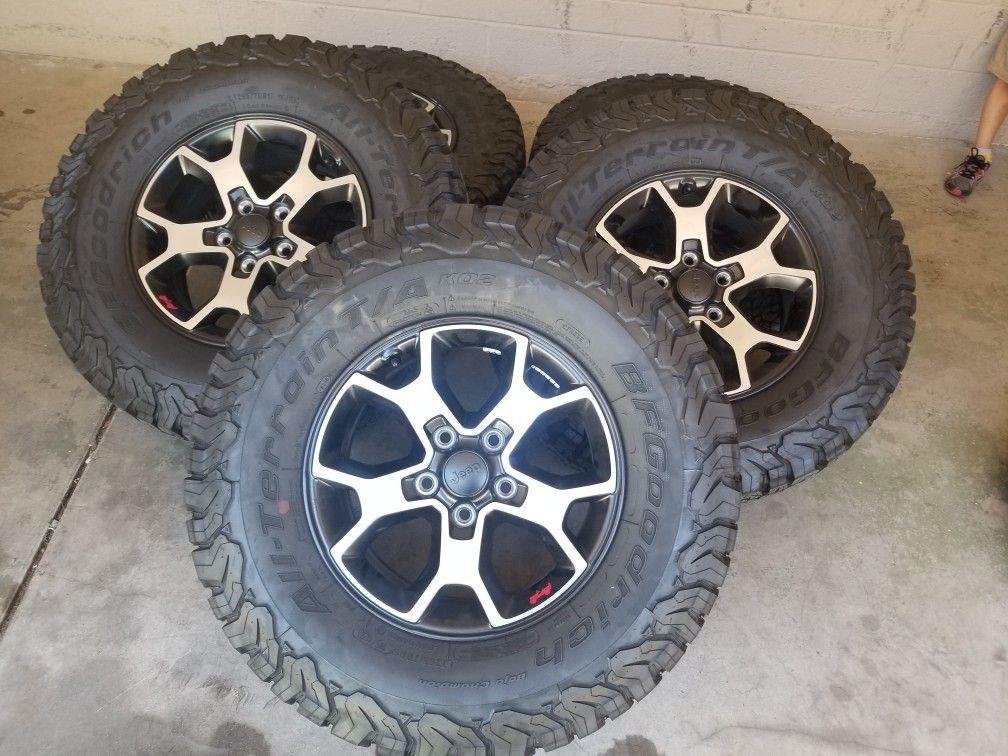 2019 Jeep Rubicon wheels & tires. Set of 5