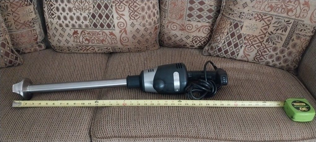 18" WARING COMMERCIAL EMERSION BLENDER ONLY USED 3 TIMES