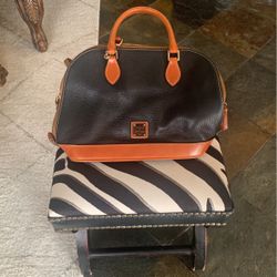 Dooney & Bourke Bag