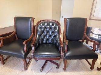 Office Chairs / Black Leather