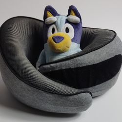 The FlyHugz® Travel Pillow is your ultimate travel companion, designed to provide maximum comfort and support during long journeys. Made with memory f